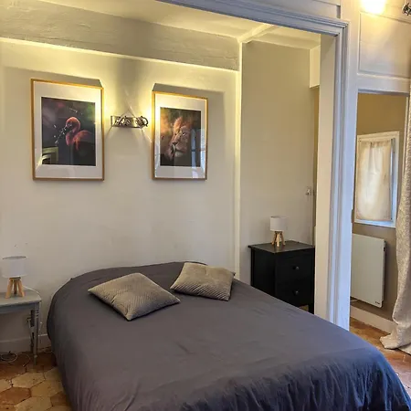 Studio Parvis Cloitre Notre Dame Chartres Extérieur photo